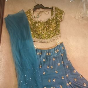 Bollywood engagement pure silk and hand  work lengha fully lined, rhinestones.